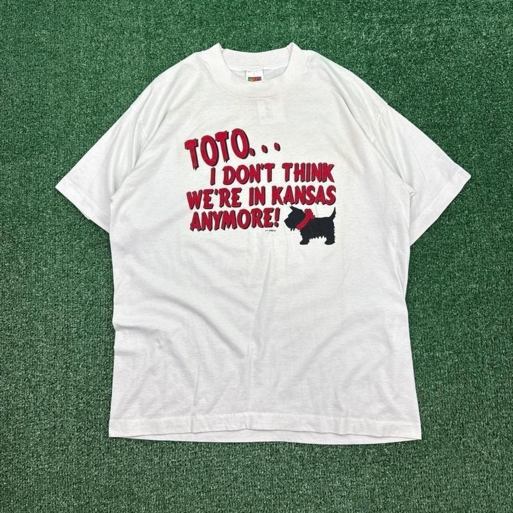 Vintage Wizard of Oz "Toto I don't think we're in Kansas anymore" single stitch